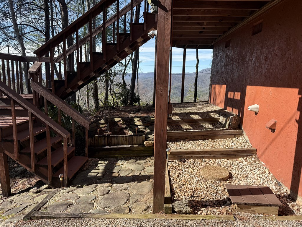 38 Blue Berry Hill Property Photo 3