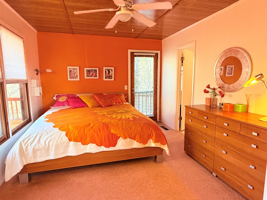 38 Blue Berry Hill Property Photo 8