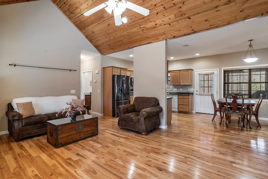 259 Sweet Bay Drive Property Photo 8