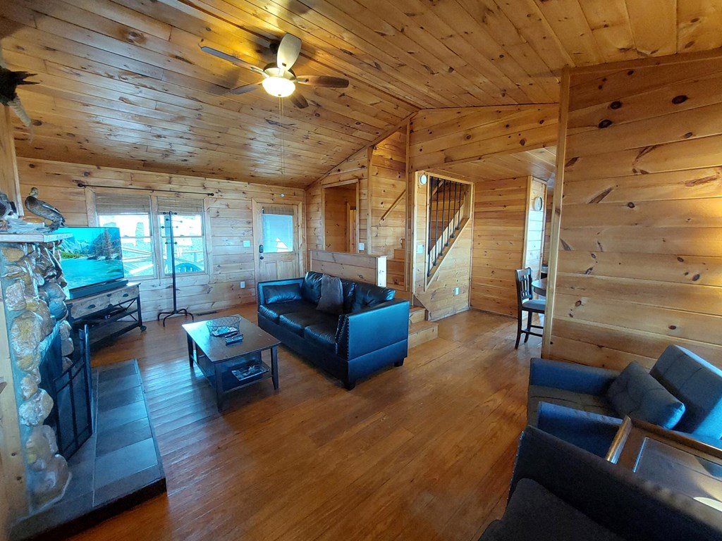 220 Eagle Rdg Property Photo 36