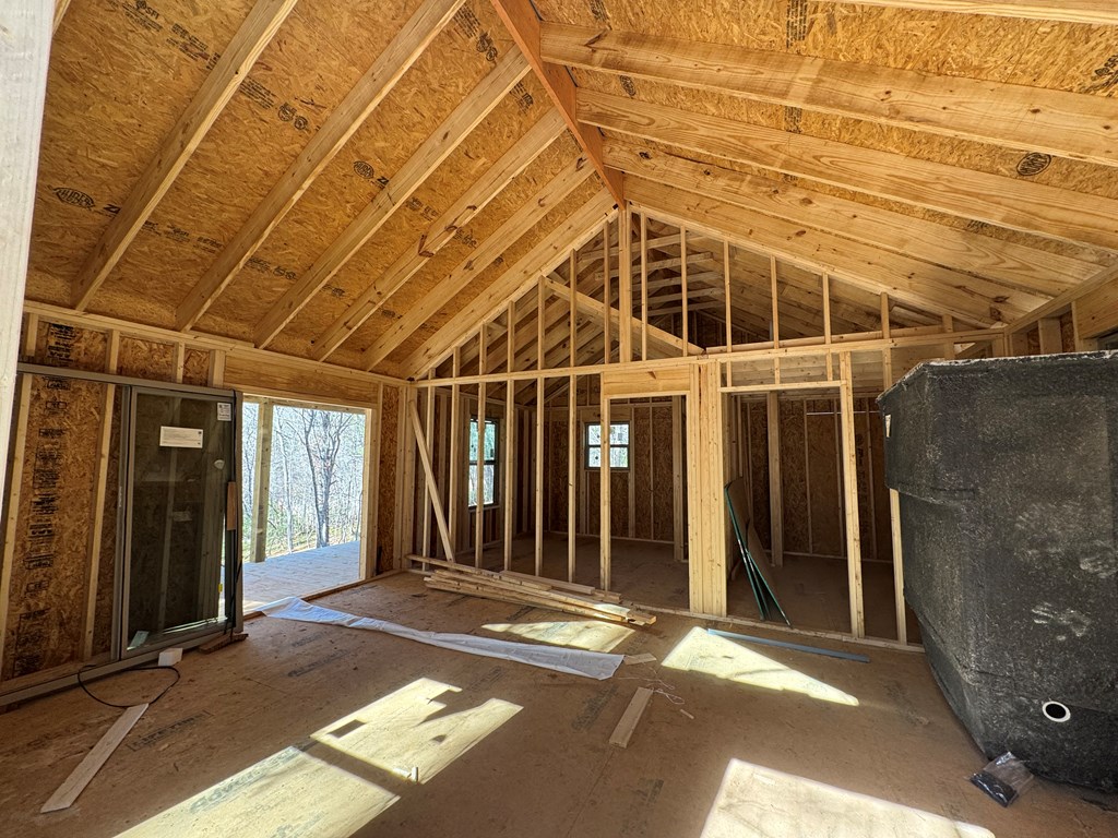 393 Martins Creek Ridge Rd Property Photo 4