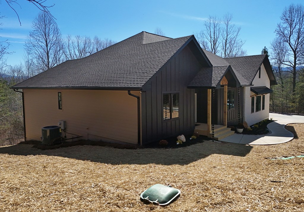 2408 Standing Meadows Drive Property Photo 6