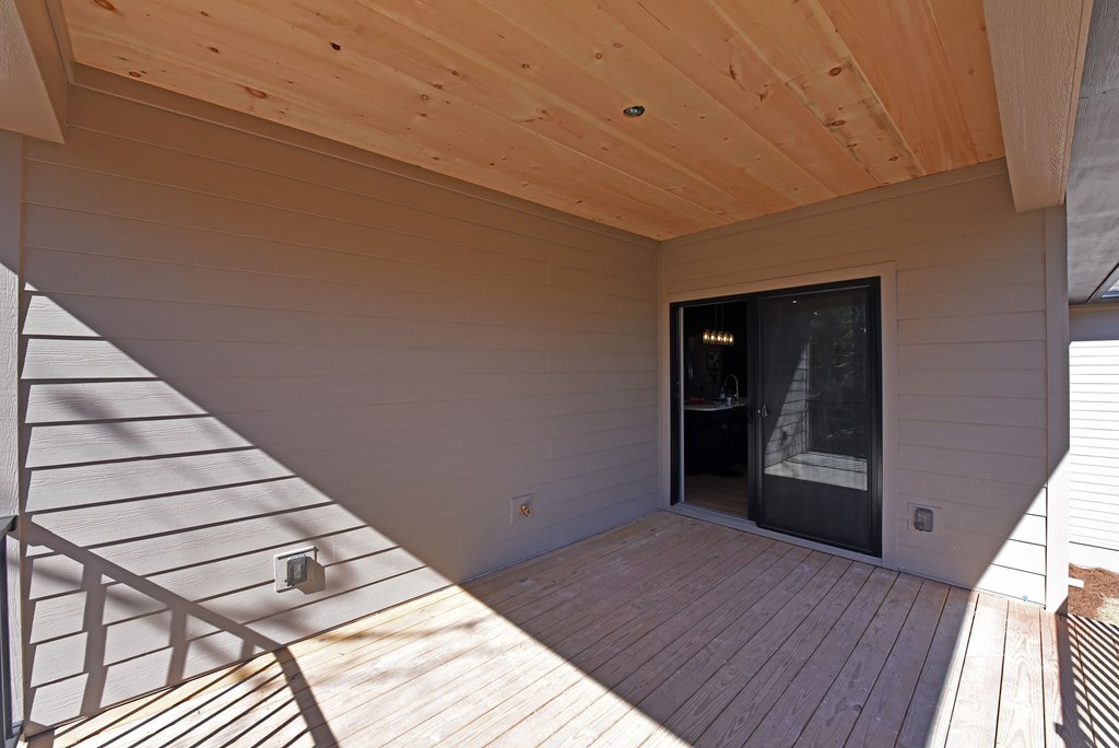 2408 Standing Meadows Drive Property Photo 30