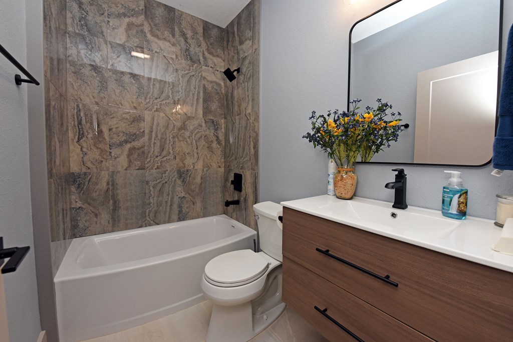 2408 Standing Meadows Drive Property Photo 39