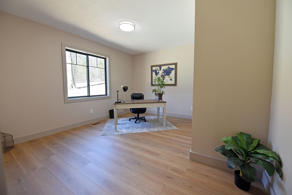 2408 Standing Meadows Drive Property Photo 44