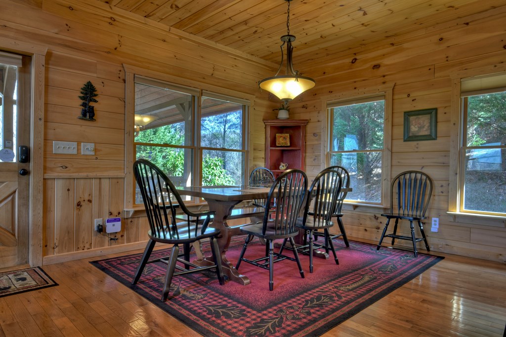 602 Laurel Creek Trail Property Photo 9