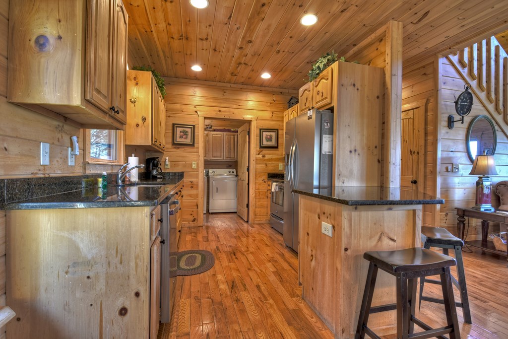 602 Laurel Creek Trail Property Photo 11