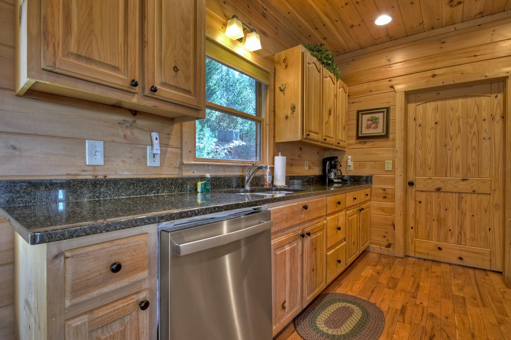 602 Laurel Creek Trail Property Photo 12