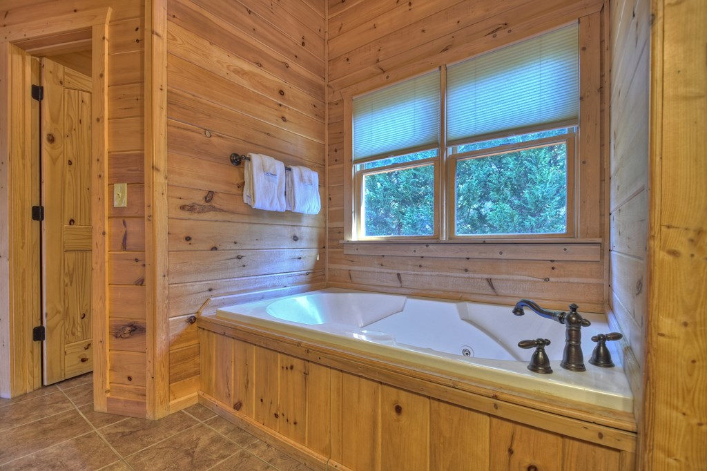 602 Laurel Creek Trail Property Photo 26