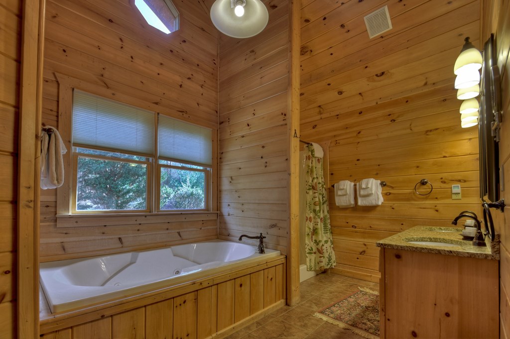 602 Laurel Creek Trail Property Photo 27