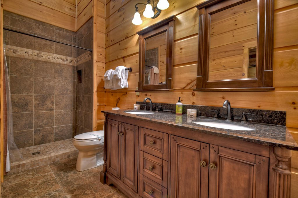 602 Laurel Creek Trail Property Photo 37