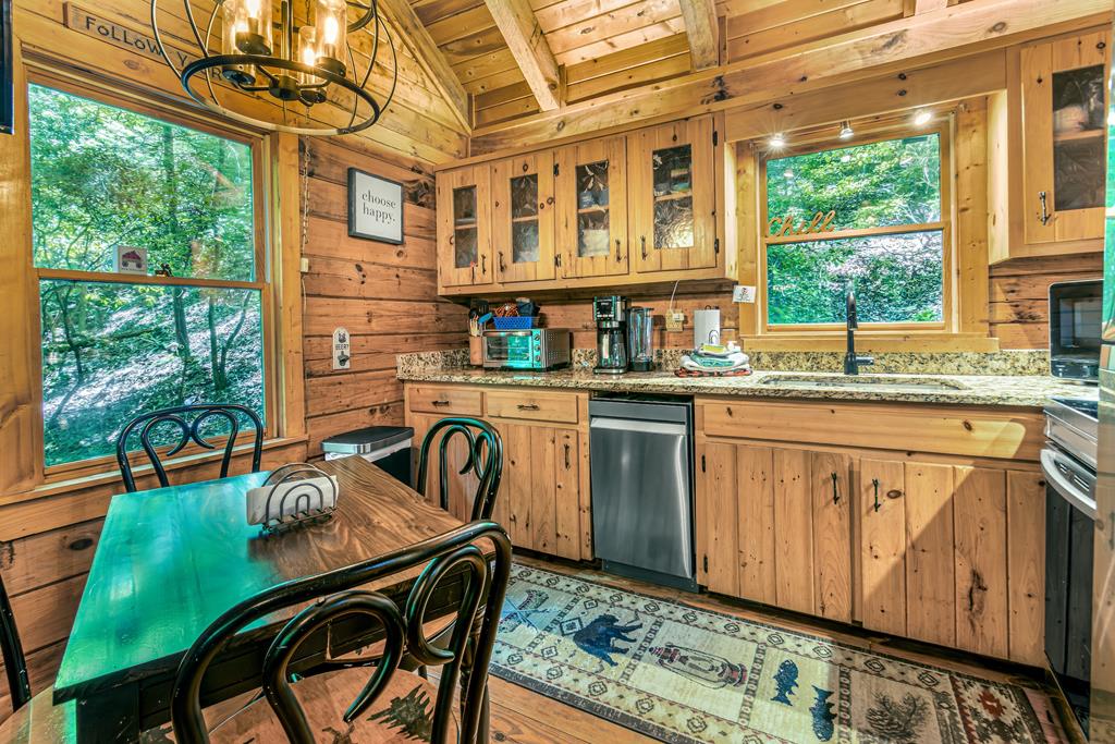 341 Valley View Road Property Photo 12