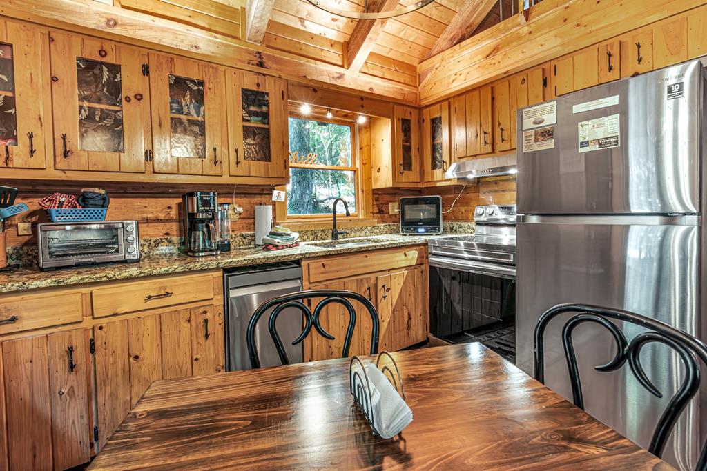 341 Valley View Road Property Photo 14