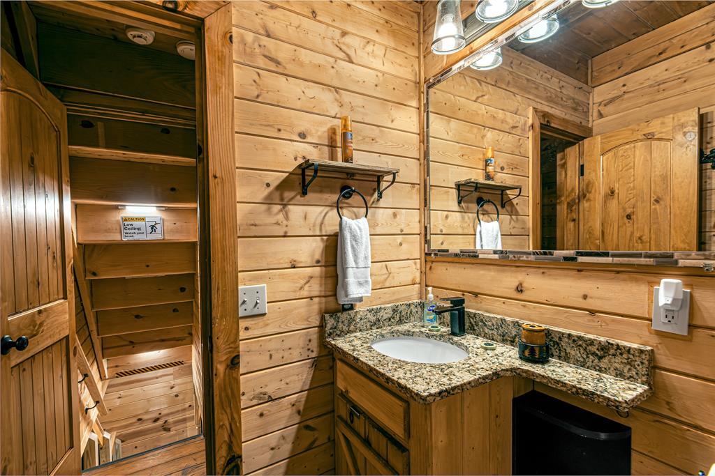 341 Valley View Road Property Photo 16