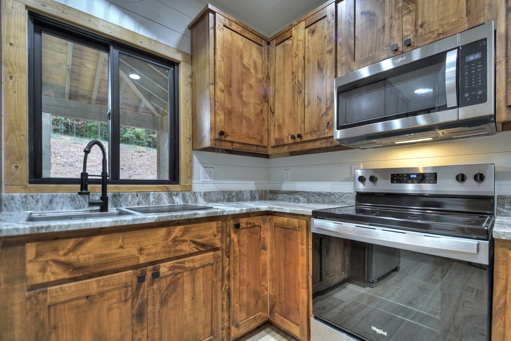 2634 Mountain View Road Property Photo 19