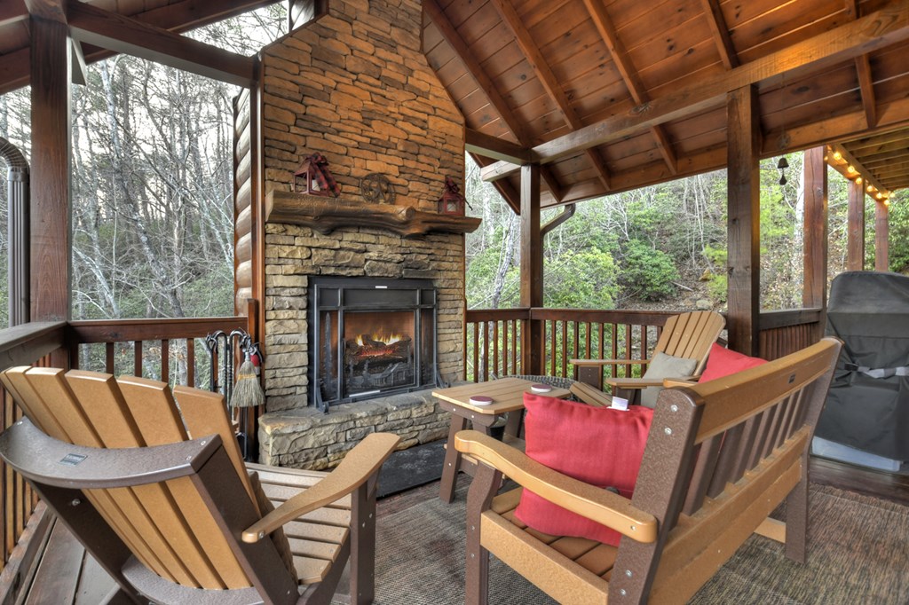 411 Ridge Trail Property Photo 9
