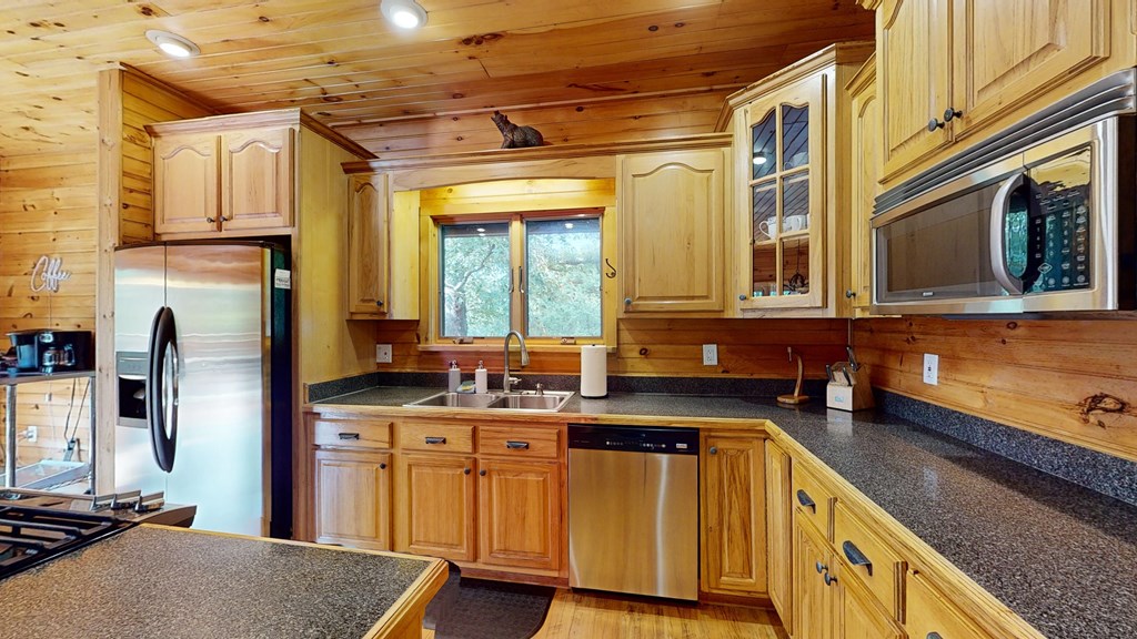 1650 Loving Road Property Photo 14