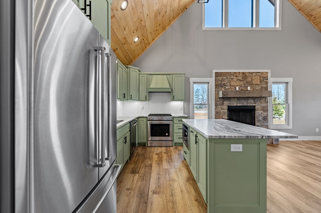 2421 Ada Street Property Photo 16