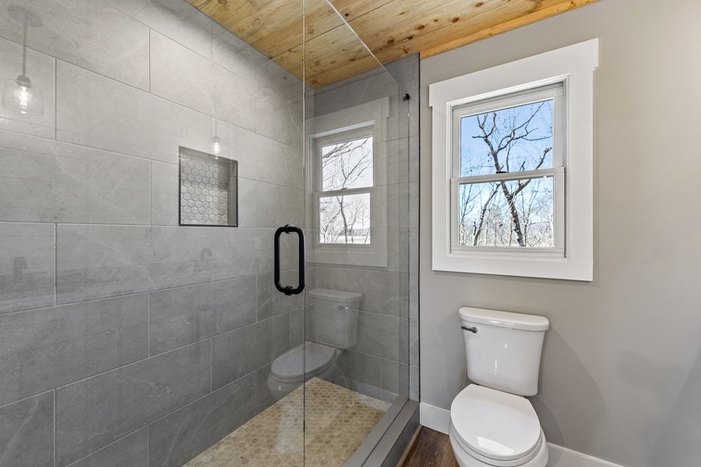 2421 Ada Street Property Photo 30