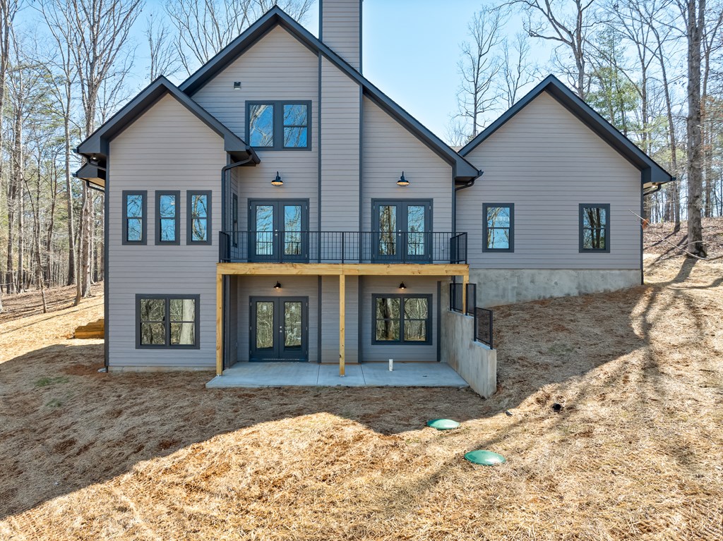 185 Country Road Property Photo 3