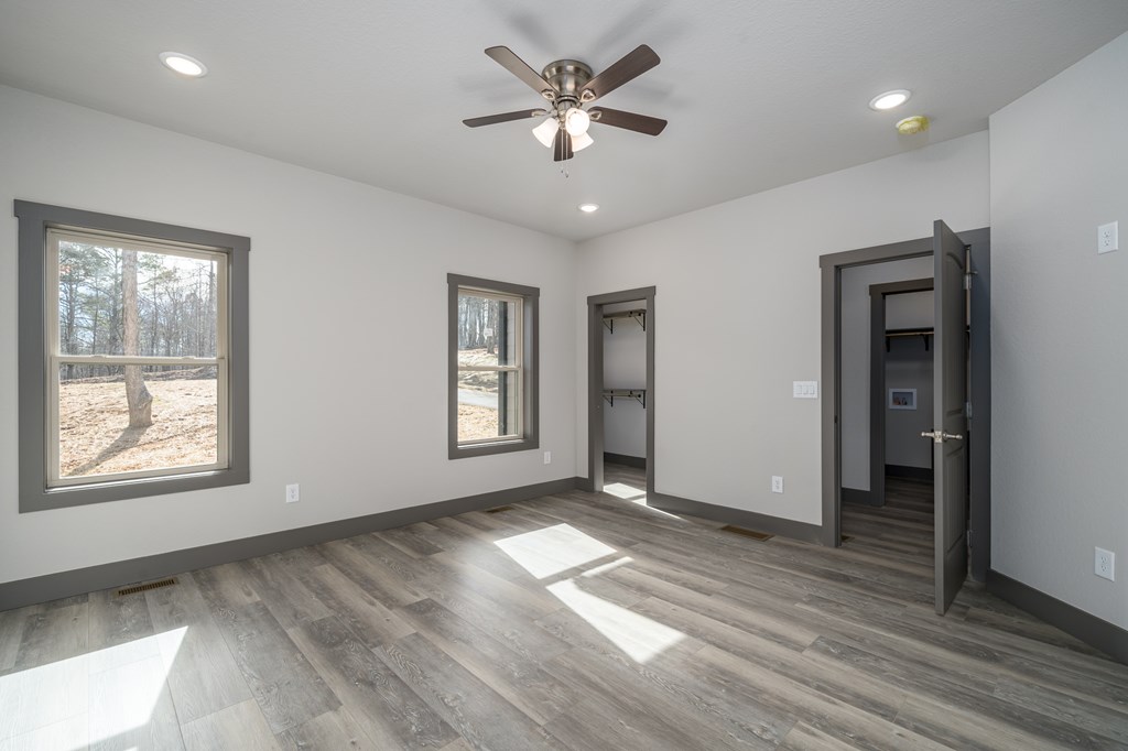 185 Country Road Property Photo 16