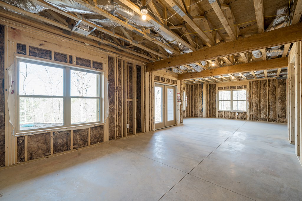 185 Country Road Property Photo 32