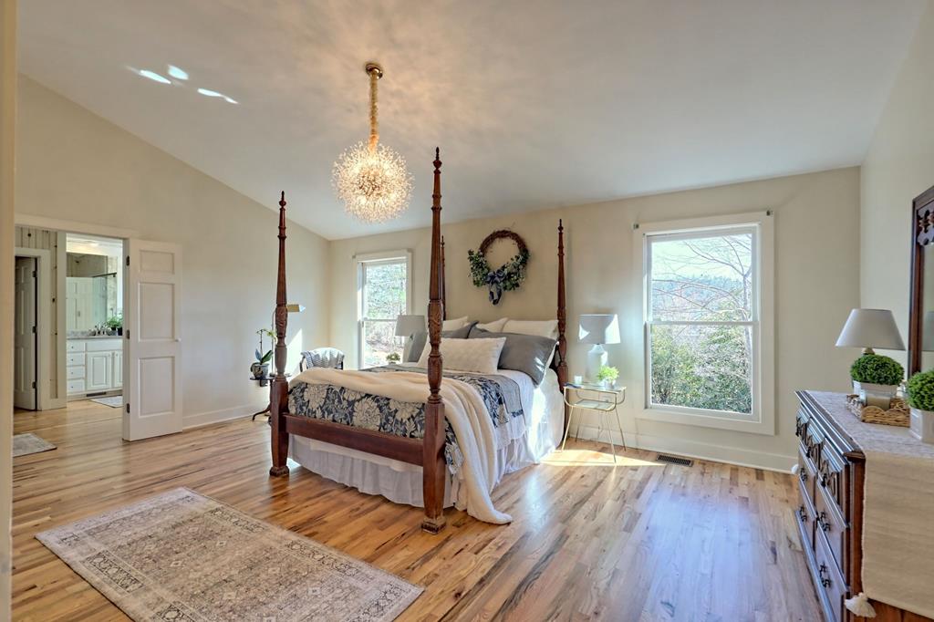888 Moccasin Creek Road Property Photo 13