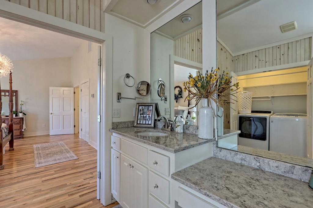 888 Moccasin Creek Road Property Photo 21