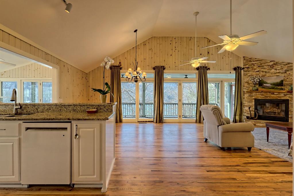 888 Moccasin Creek Road Property Photo 34