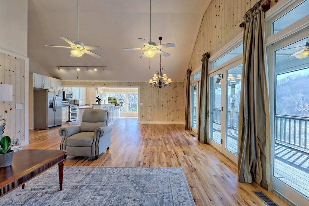888 Moccasin Creek Road Property Photo 39