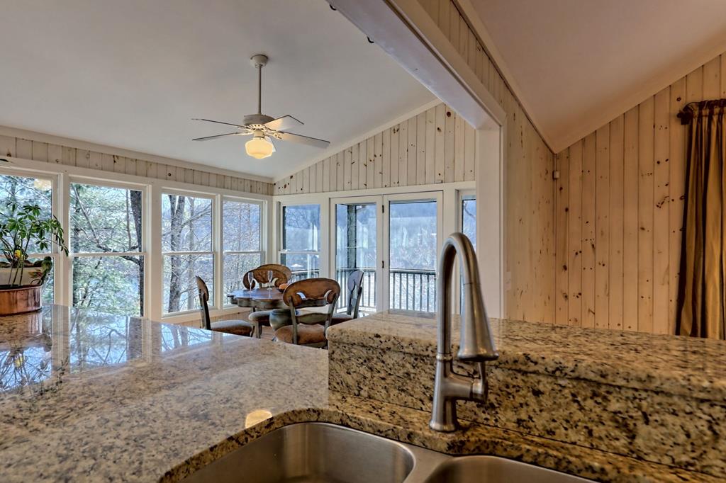 888 Moccasin Creek Road Property Photo 47