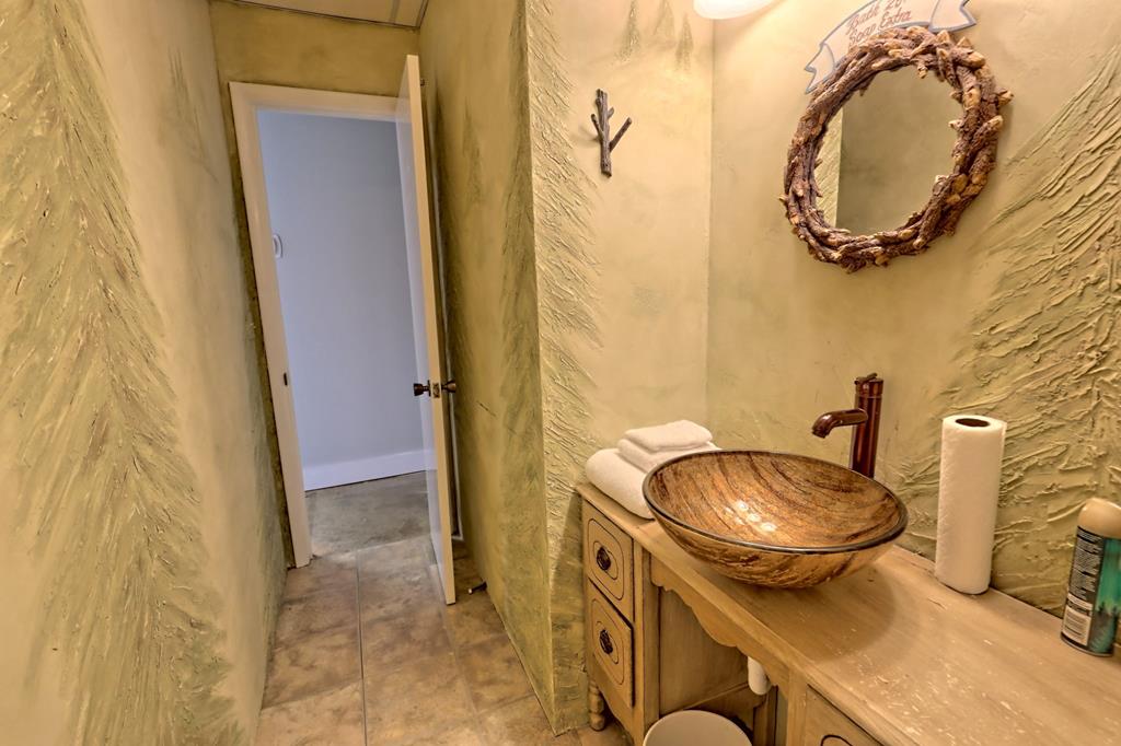 888 Moccasin Creek Road Property Photo 73