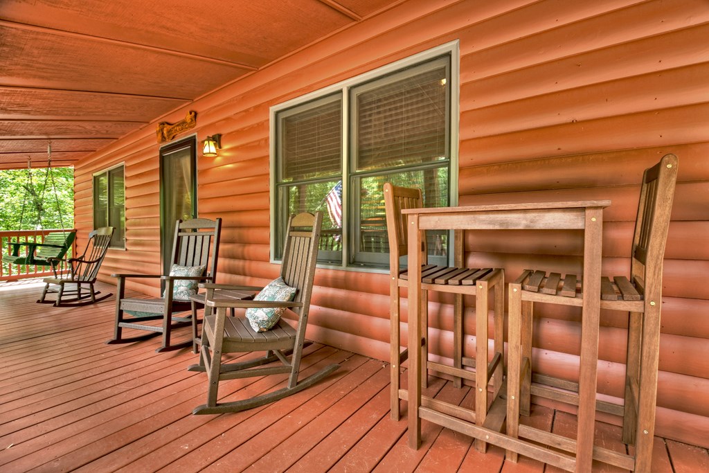 343 Seneca Drive Property Photo 4