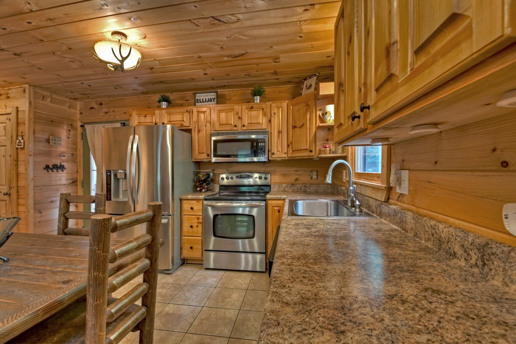 343 Seneca Drive Property Photo 14
