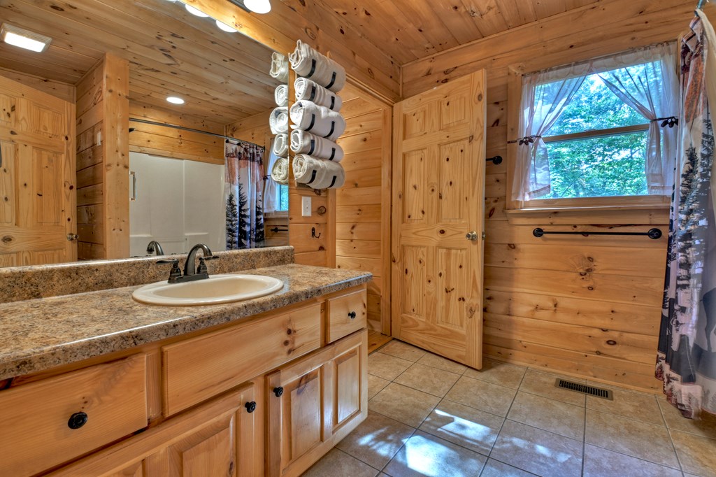 343 Seneca Drive Property Photo 17
