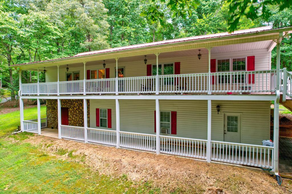 44 W D Court Property Photo 3