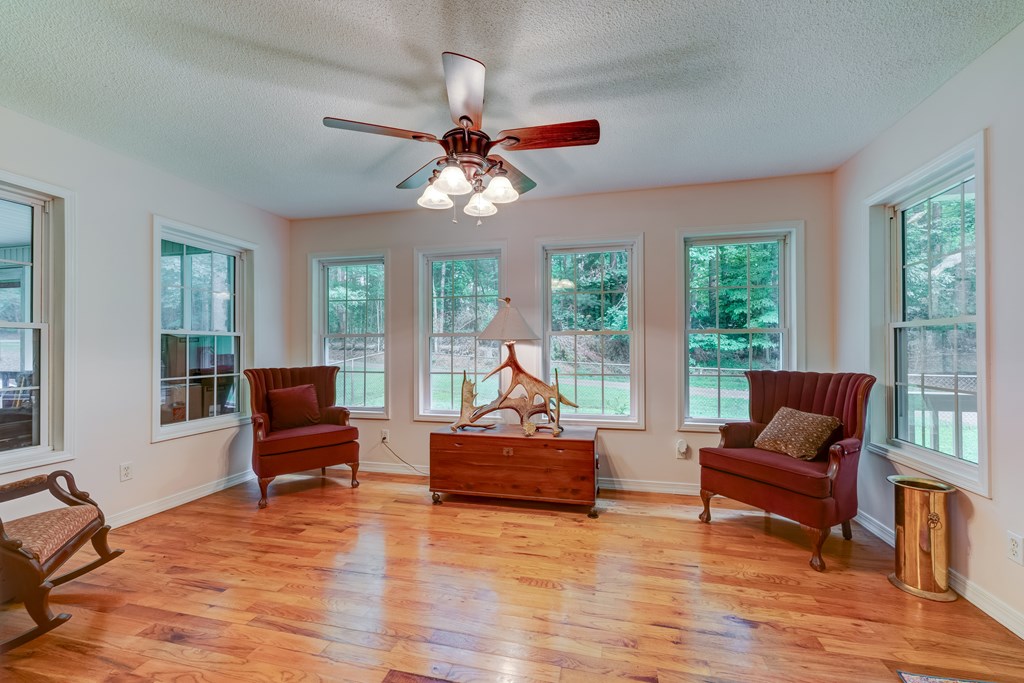 44 W D Court Property Photo 6