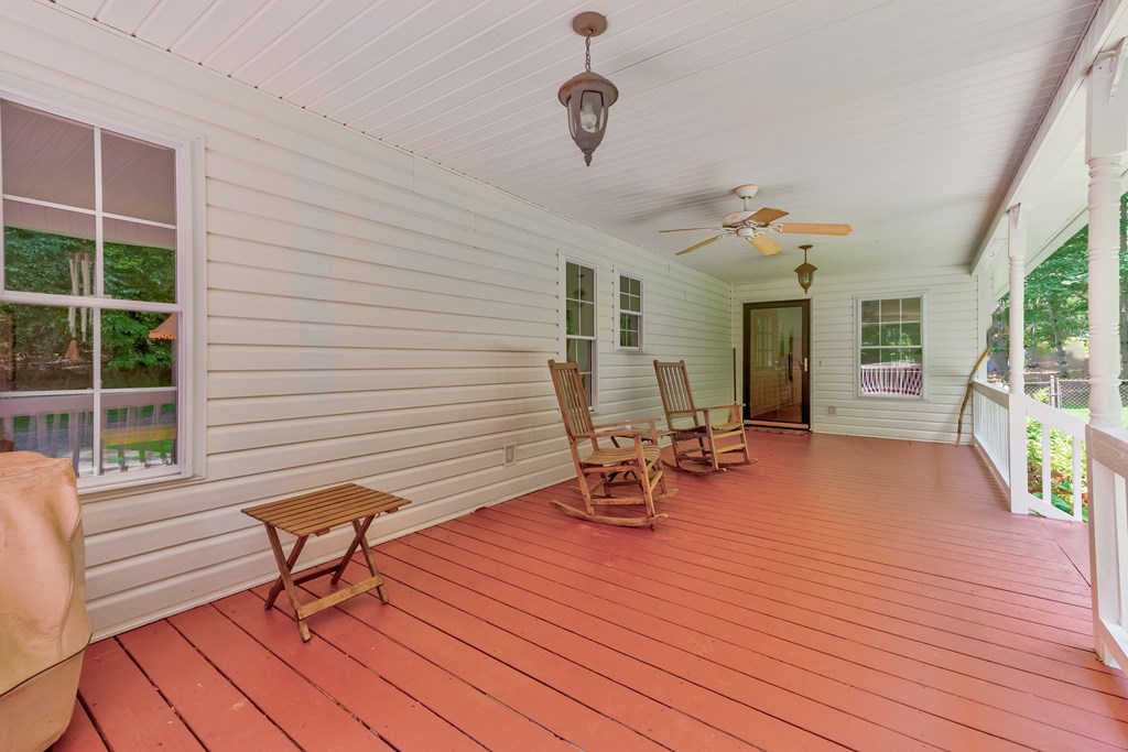 44 W D Court Property Photo 9