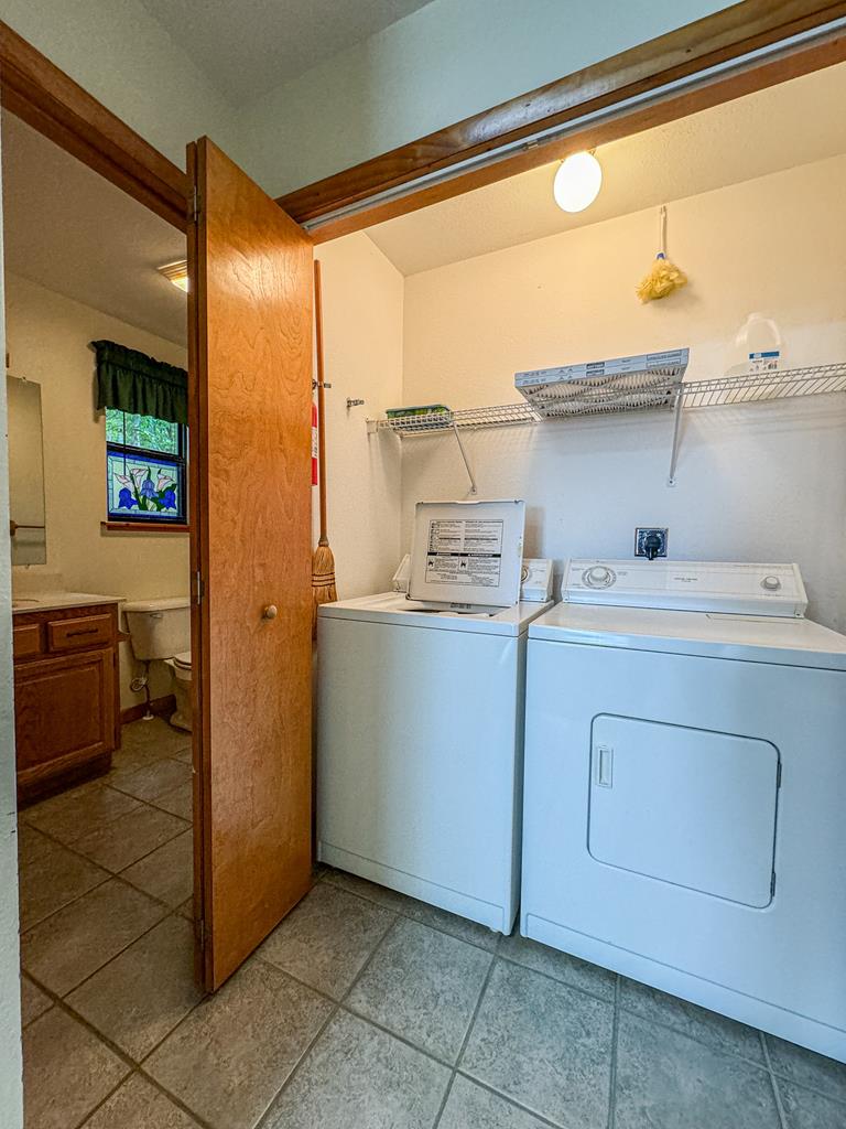 425 Boyd Ridge Drive Property Photo 8