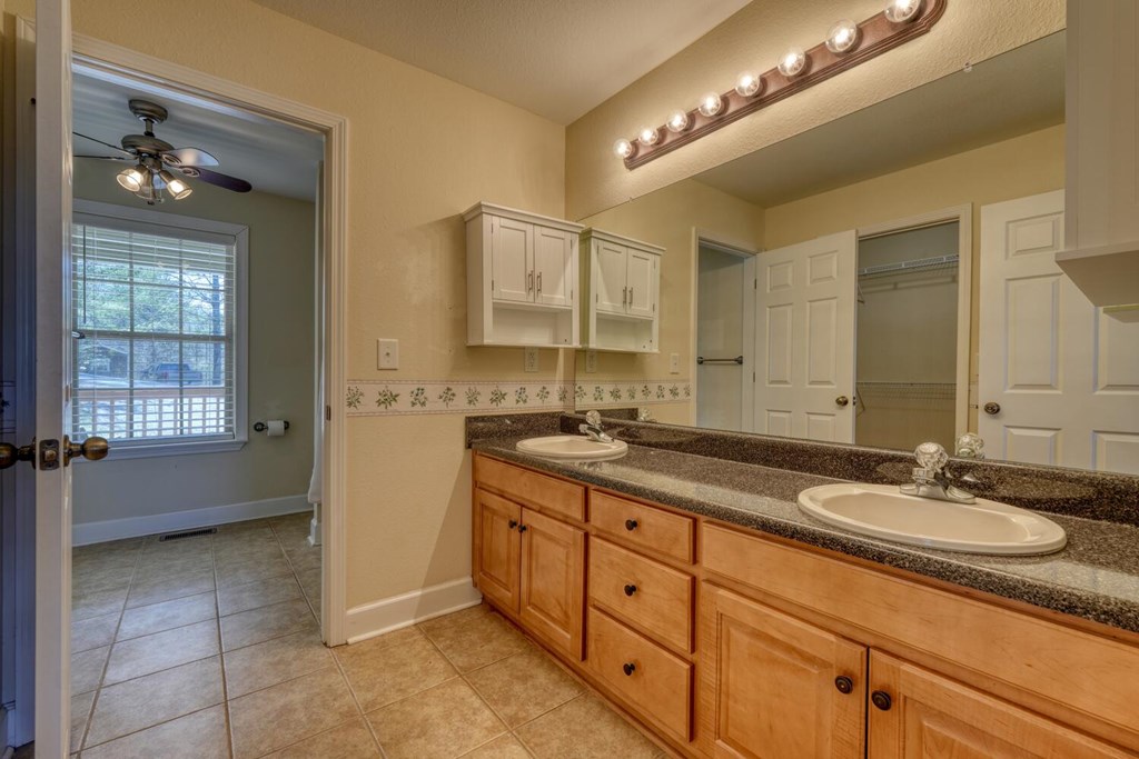 6129 Ruth Drive Property Photo 14