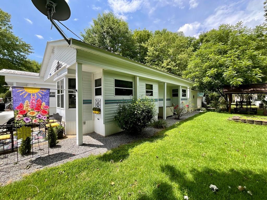 4338 River Bank Run Property Photo 1