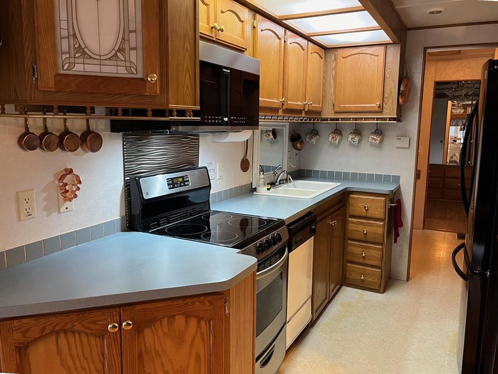 4338 River Bank Run Property Photo 9