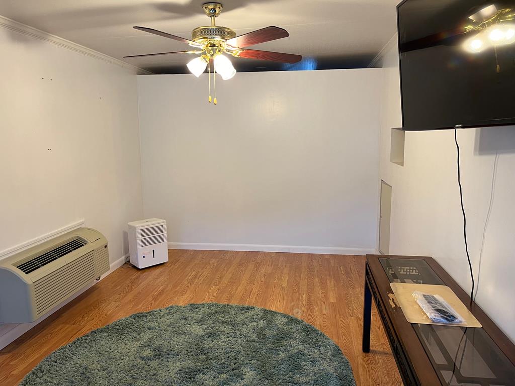 4338 River Bank Run Property Photo 13