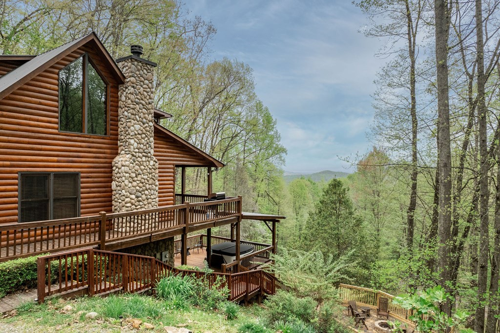 384 Mountain Highlands Court Property Photo 3