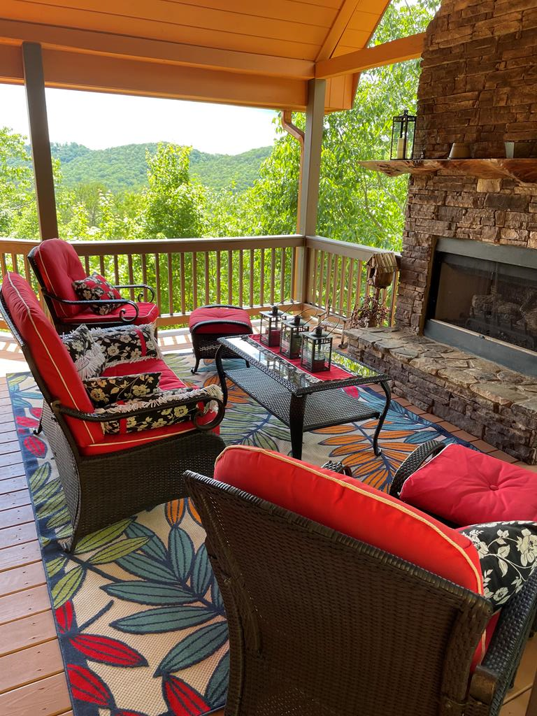 420 Deer Crest Heights Property Photo 5