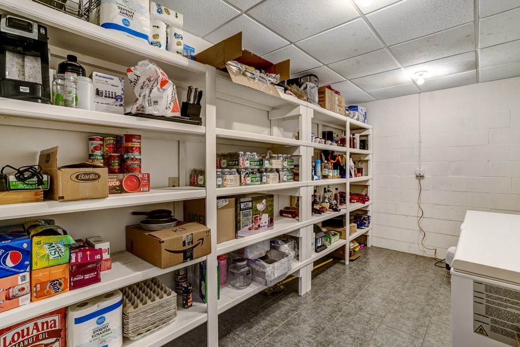 5981 Candy Mountain Road Property Photo 28