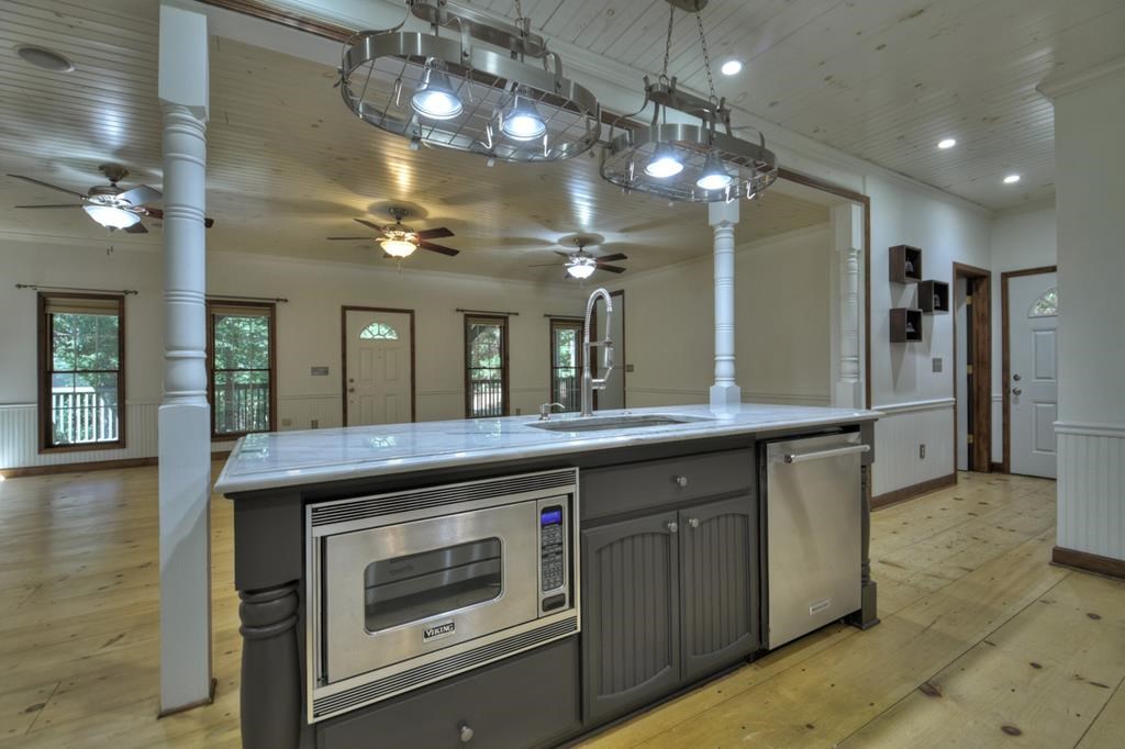 233 Twin Lakes Road Property Photo 10