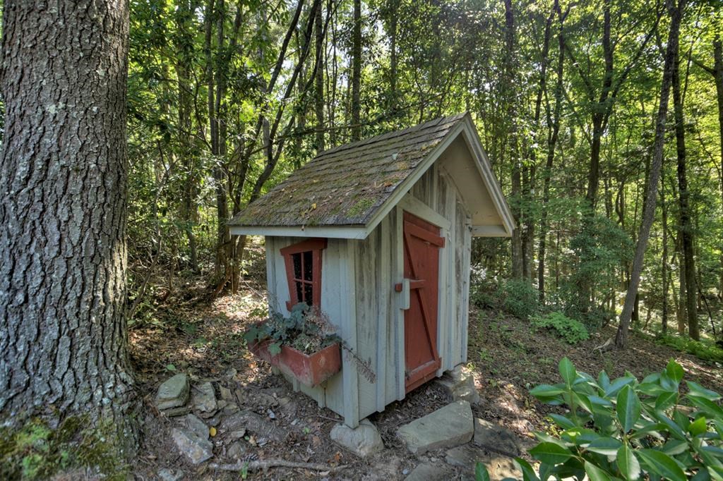 233 Twin Lakes Road Property Photo 36