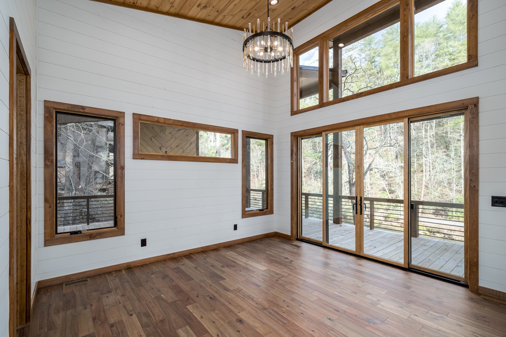 212 Fish Tale Cove Property Photo 20