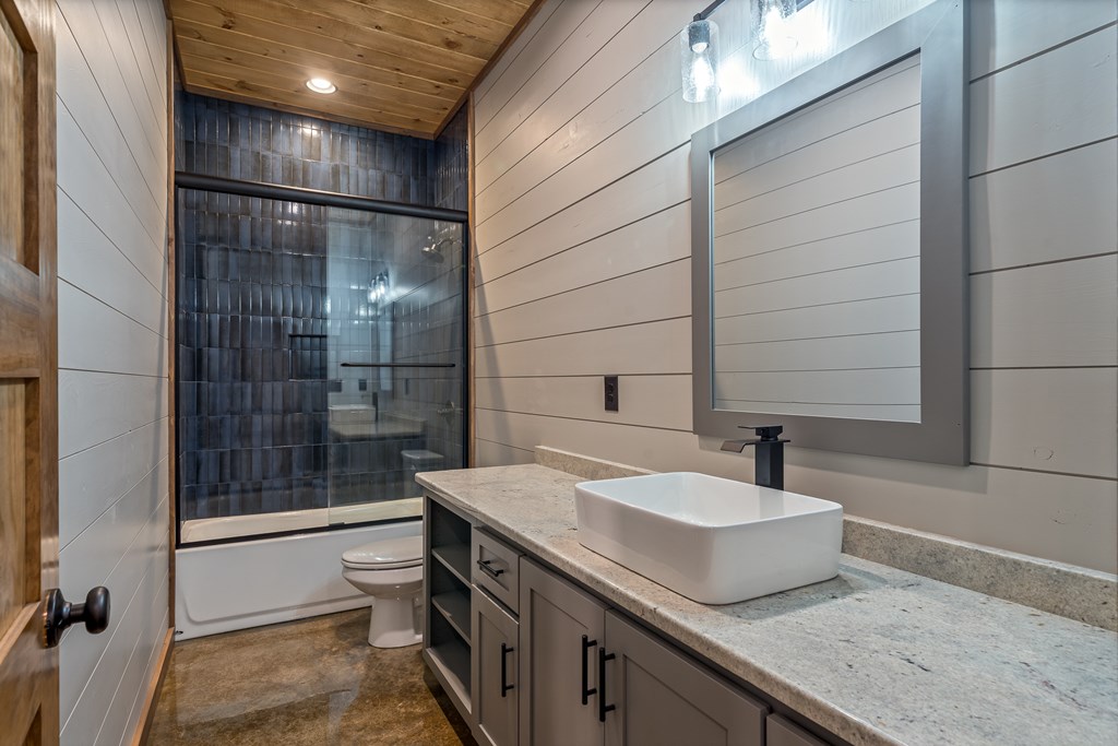 212 Fish Tale Cove Property Photo 42